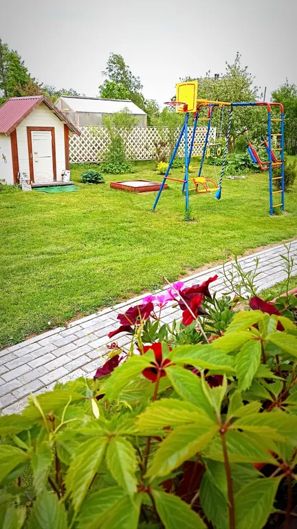 Дом на берегу реки