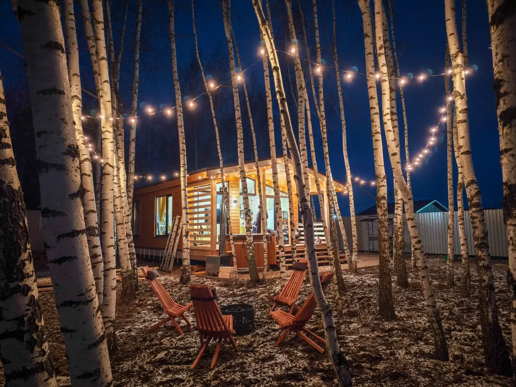 Дом шале с горячей купелью на террасе