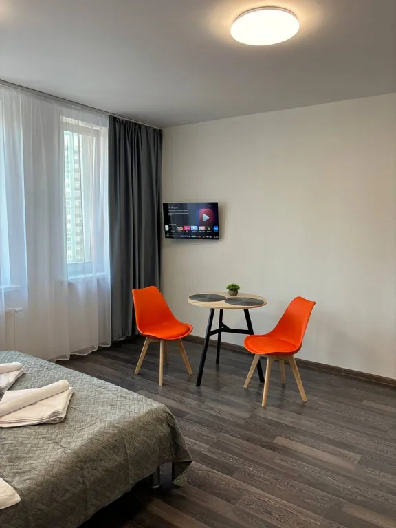 Уютная студия на набережной в центре Академического района.