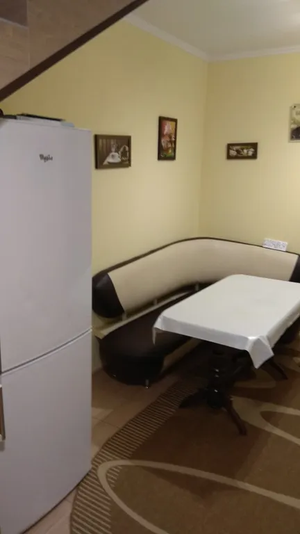 Коттедж Уютный двухэтажный коттедж с двориком — Евпатория