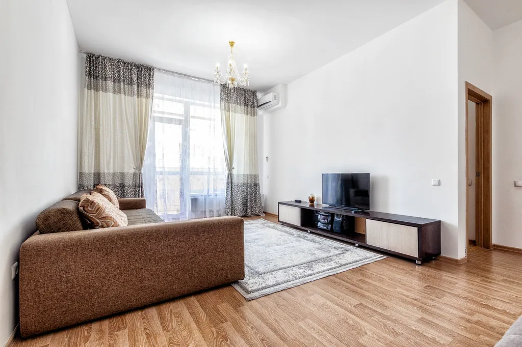 Уютная 2-х комнатная квартира возле Экспо