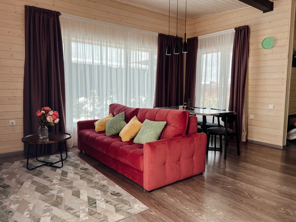 Дом с красивой костровой зоной