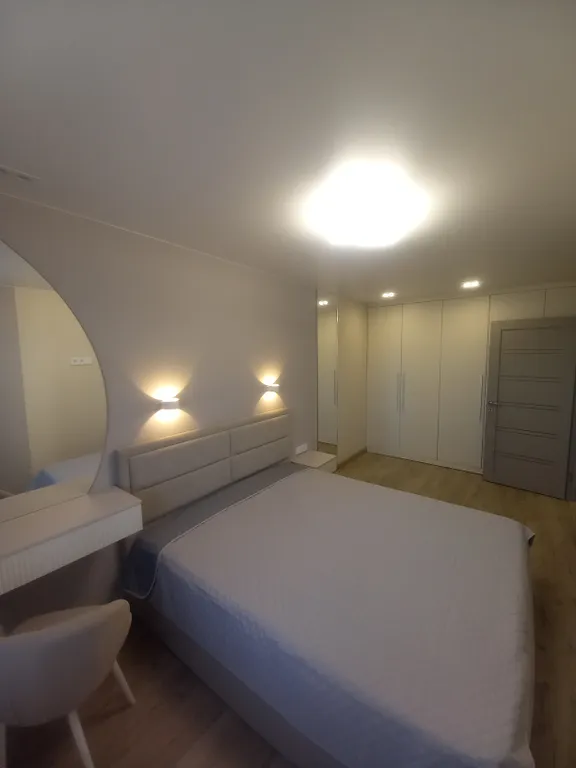 Двухкомнатная квартира после ремонта в центре у жд вокзала