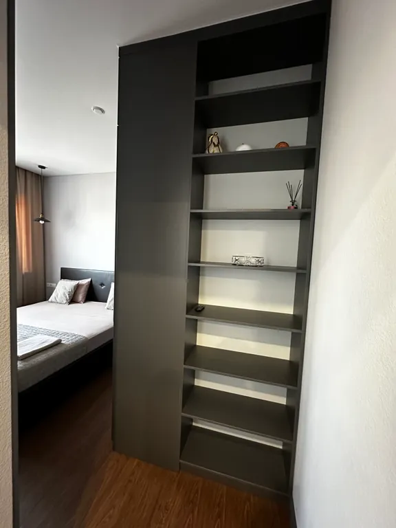 Двухкомнатная квартира в центре города, Российская, Набережная, Арбат