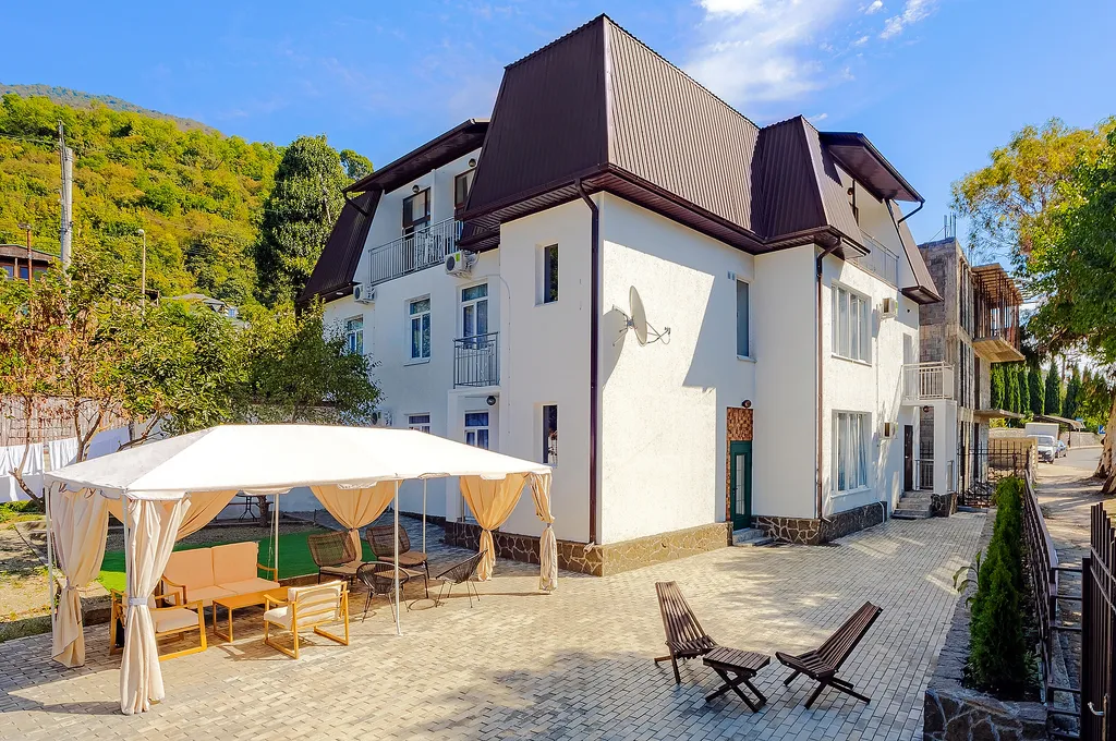 Квартира Двухкомнатный апартамент в центре города — Гагра