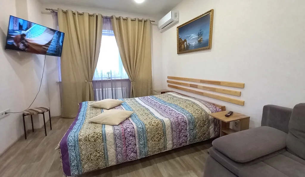 Квартира Уютная студия в центре города на Высоте — аренда посуточно в Батайск