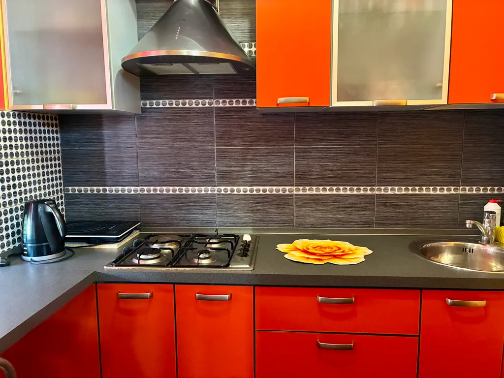 Уютная квартира — аренда посуточно в Керчь