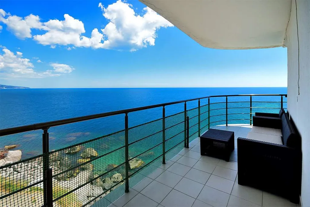 Апартамент с видом на море