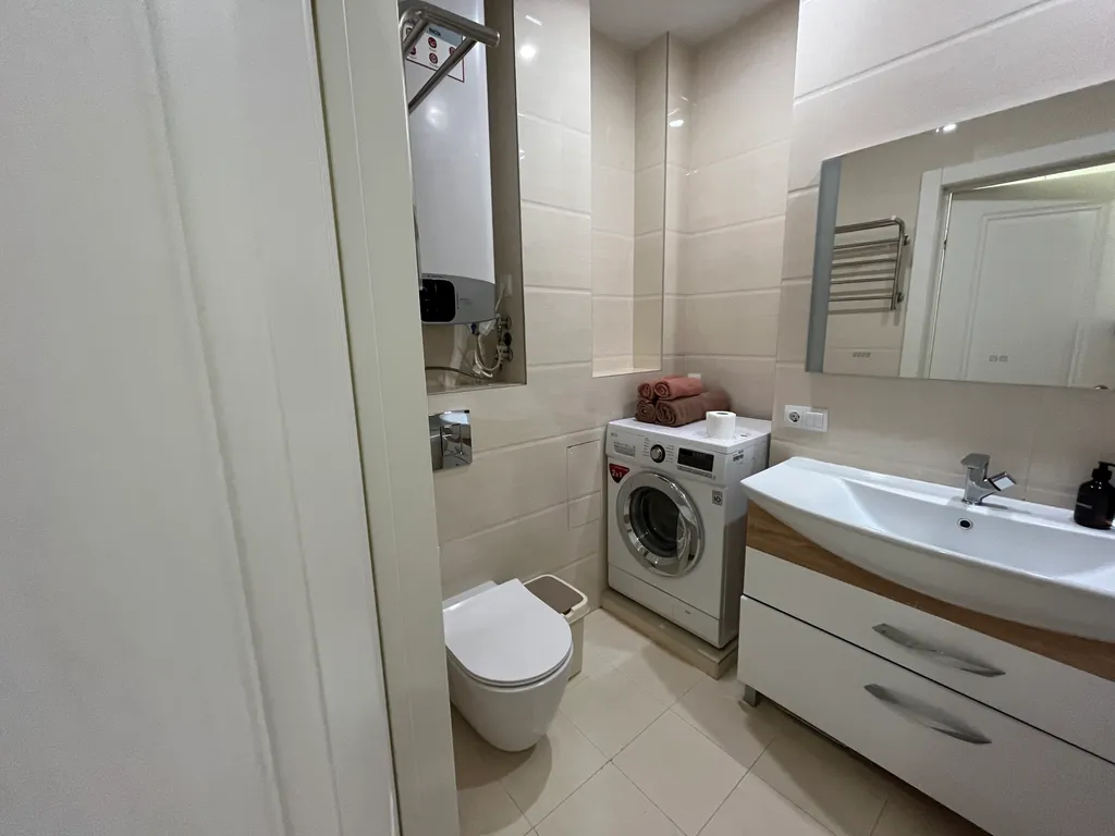 Прекрасная двухкомнатная квартира с видом на море