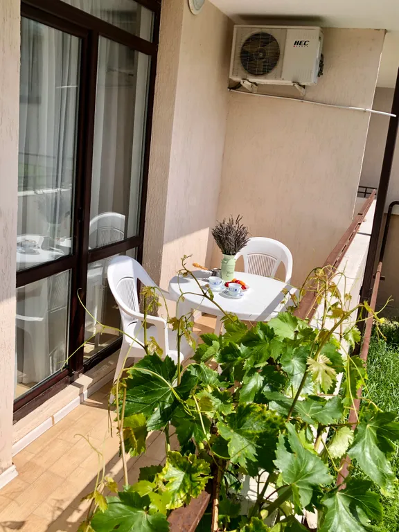 Просторная квартира в 300 метрах от моря