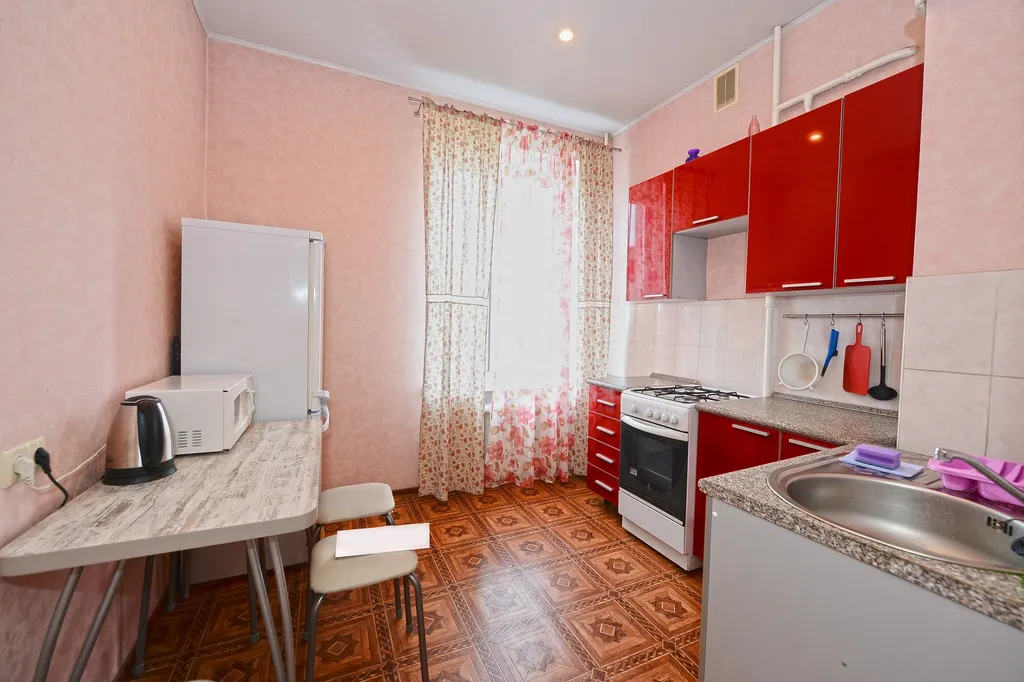 Апартаменты на площади вокзала рядом с набережной