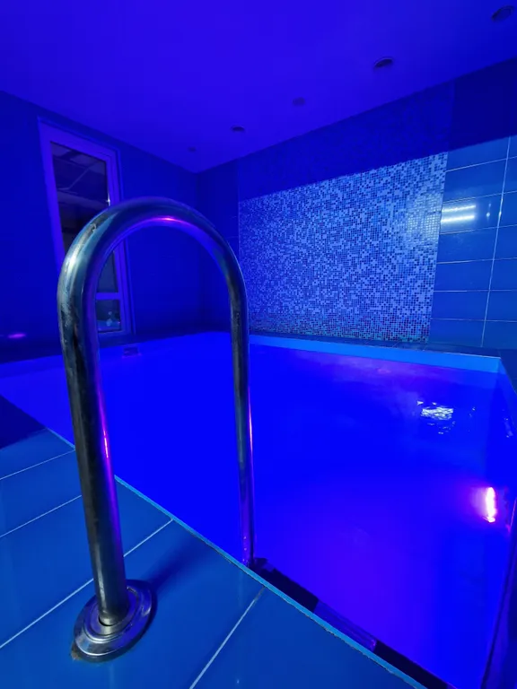 Роскошный дом в центре с сауной и бассейном на 15 гостей