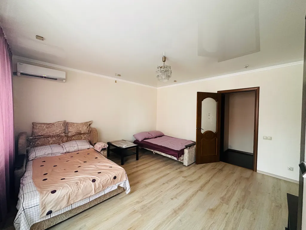 Квартира Чистая уютная квартира для отдыха — Ейск