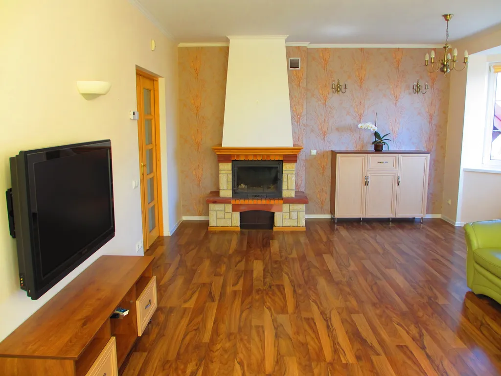 Апартамент в особняке, район Амалиенау