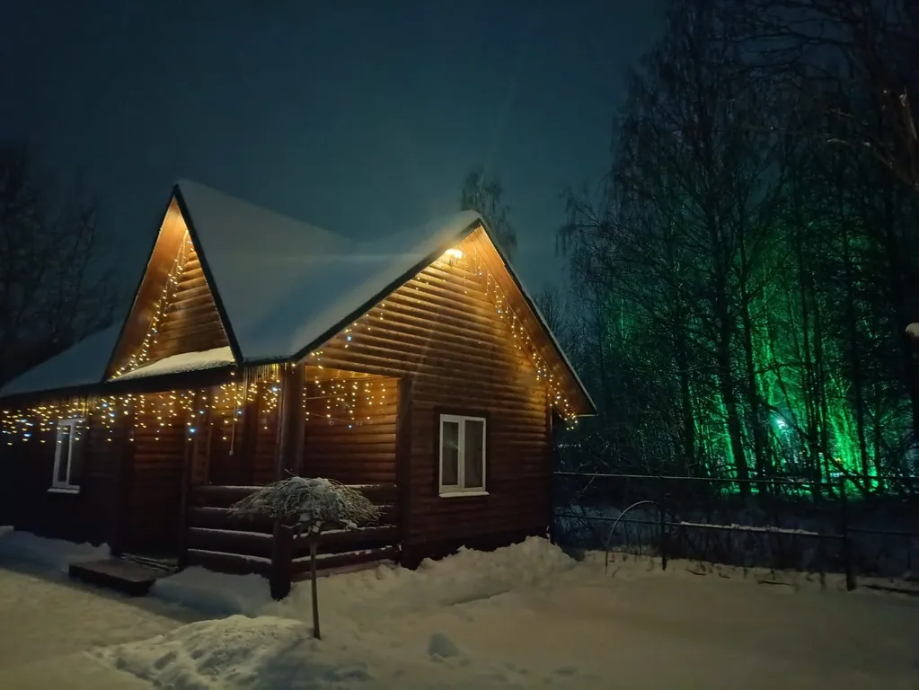 Уютный домик у леса с камином и сауной.