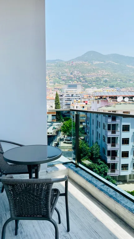 Новые апартаменты в центре рядом с морем