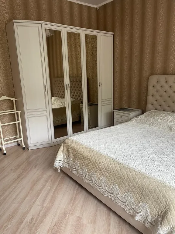 Квартира Квартира Двухместный номер в гостевом доме Сочи люкс с видом на горы — Дагомыс
