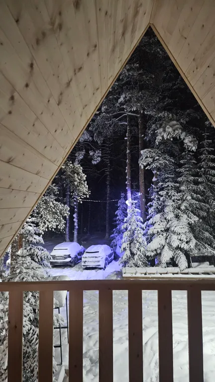 Новый двухуровневый Афрейм, две спальни и гостиная на Софийской поляне