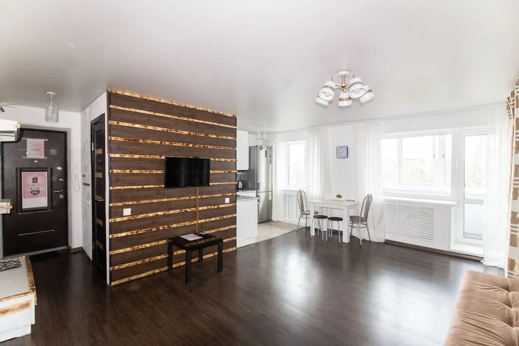 Двухкомнатная квартира евроформата в центре с видом на Тагильский пруд