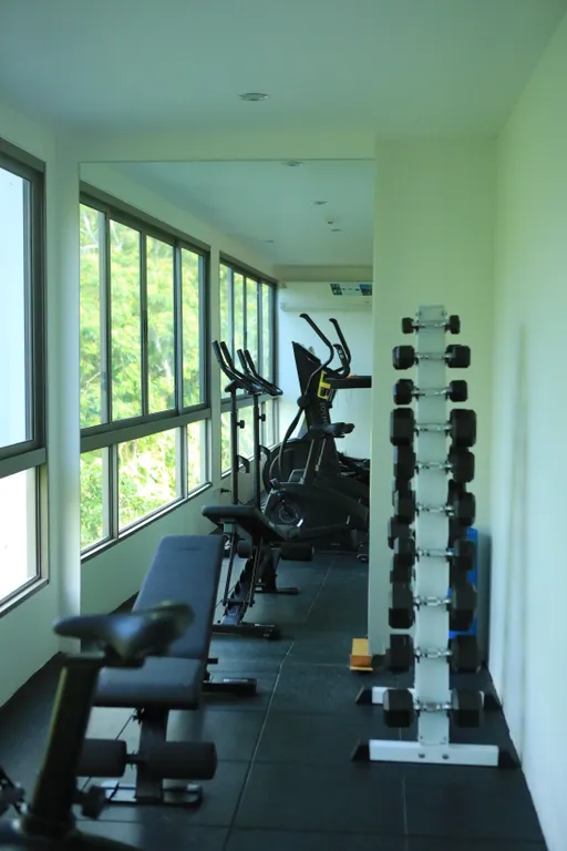 Новая супер однушка с бассейном и морем