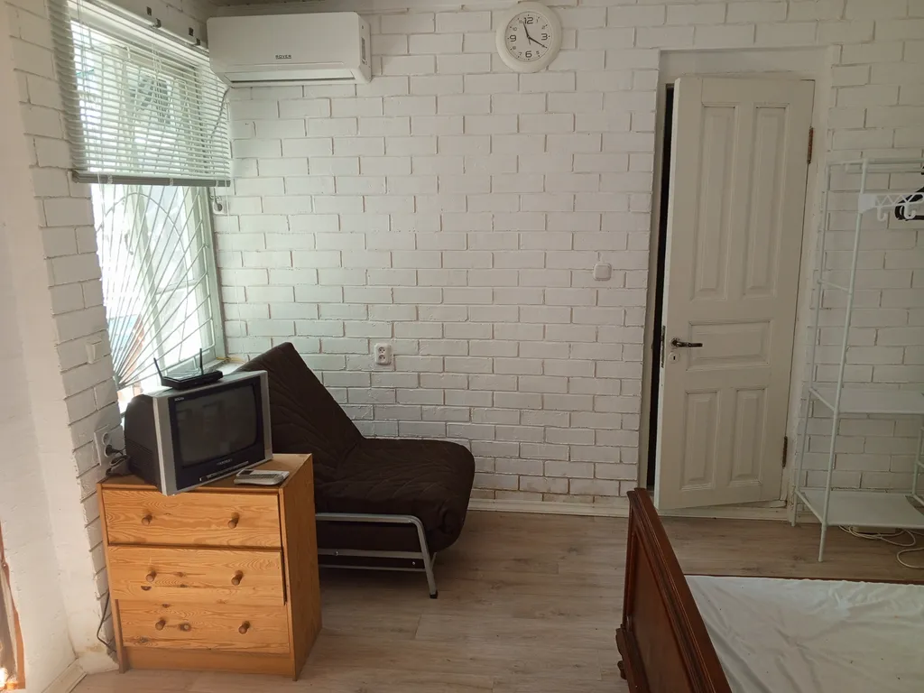 Квартира Отдельная комната с удобствами и двориком в центре — Сухум