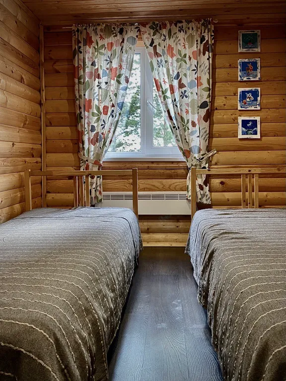 Уютный дом на берегу водохранилища