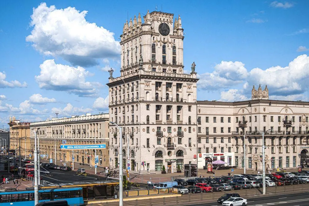 Квартира Двухкомнатный апартамент с видом на «Ворота Минска» — Минск