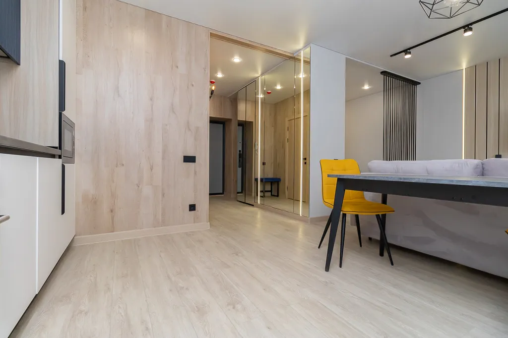 Улучшенные апартаменты комфорт с балконом