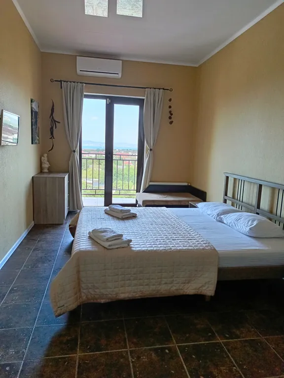 Большая квартира с видом на море — аренда посуточно в Кабардинка