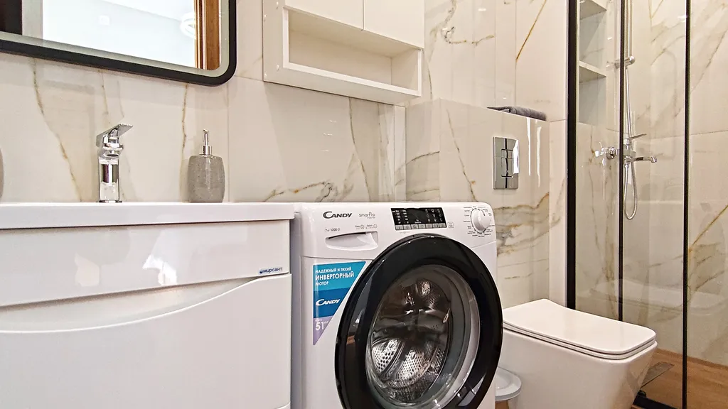 Панорамная студия с видом на горы в центре Красной Поляны. Балкон.