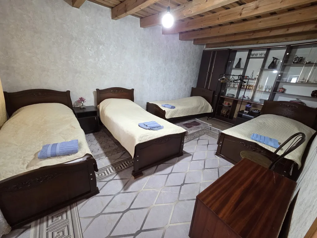 Живописный двухэтажный дом за выгодную цену