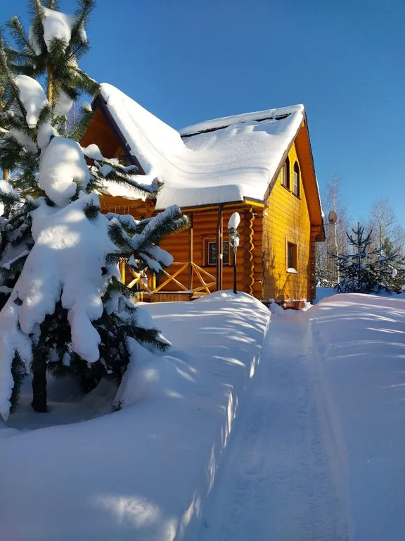 Комфортабельный 2-х этажный коттедж на 1 линии о. Селигер