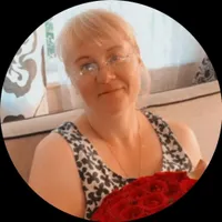 Елена Устинова