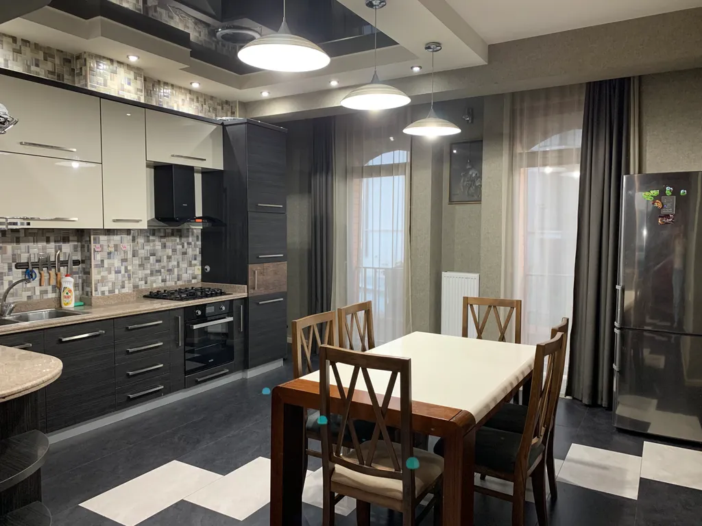 Большая квартира в старом городе — аренда посуточно в Тбилиси