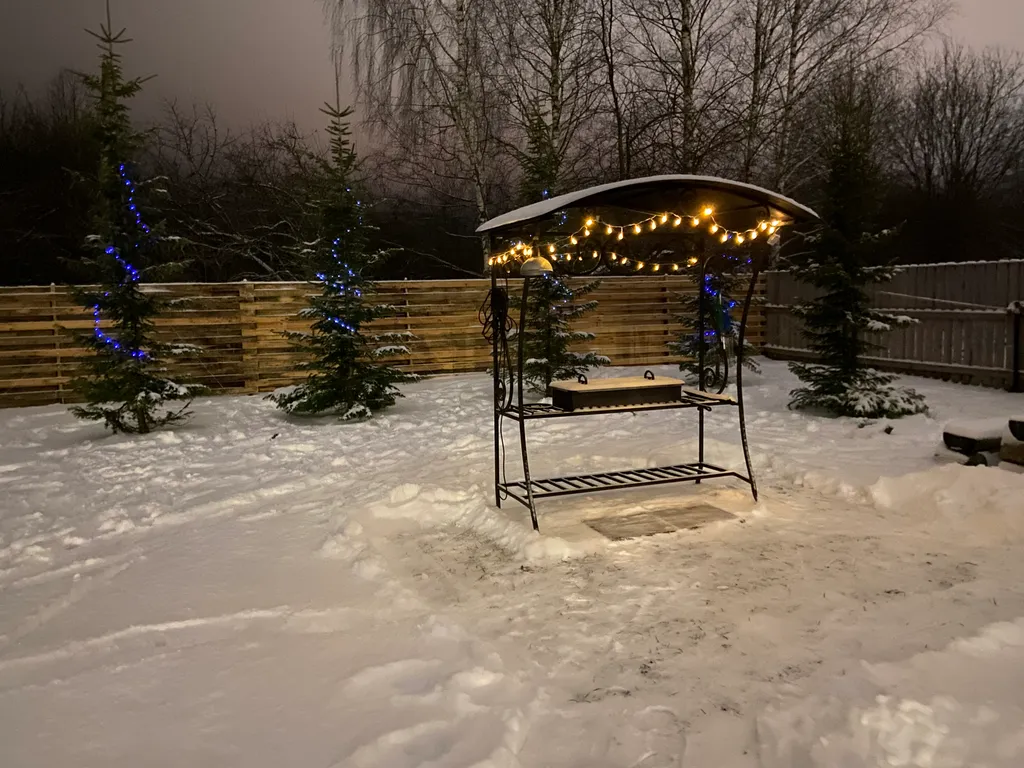 Уютный дом в черте города