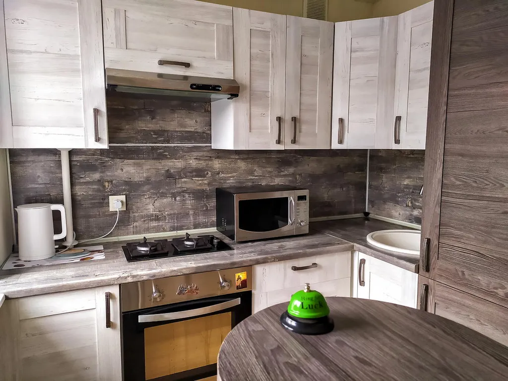 Рядом с площадью Советов