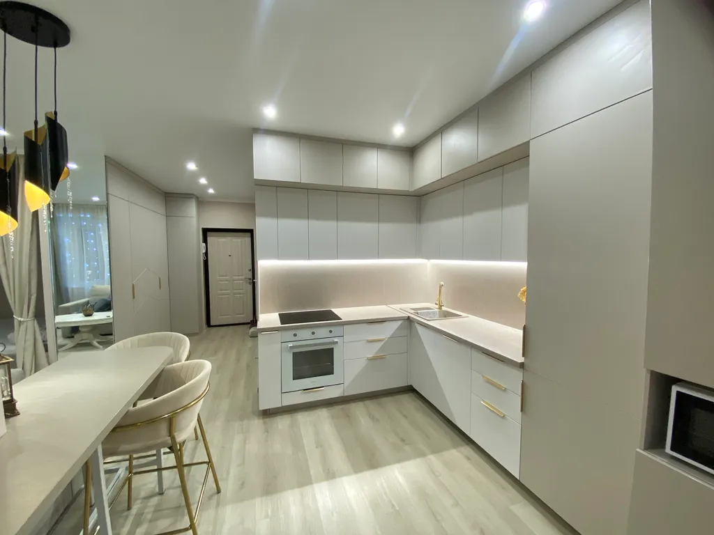 Чистая и уютная квартира с видом на Волгу и на остров