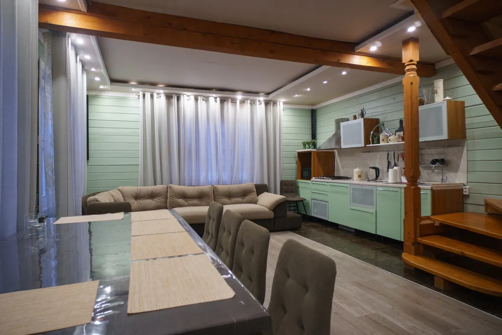 Дом рядом с городом