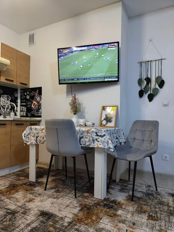 Квартира Светлая студия в ЖК Абрикос — аренда посуточно в Екатеринбург