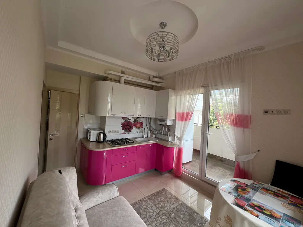 Шикарная квартира в центре города с видом на море — аренда посуточно в Ялта