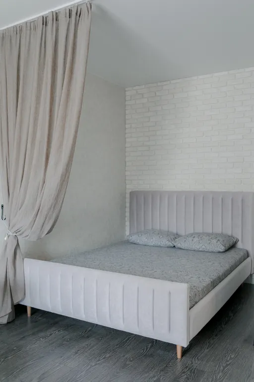 Однокомнатная квартира в новом доме через дорогу от МРНЦ ИМ Цыба