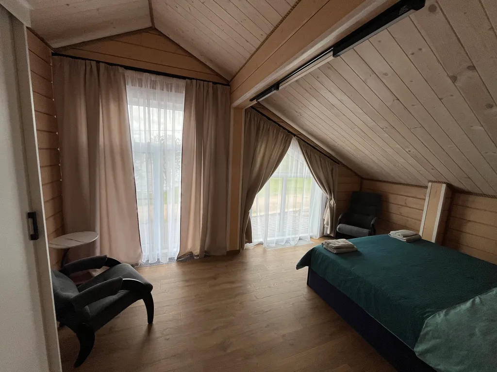 Дом на берегу Волжского водохранилища