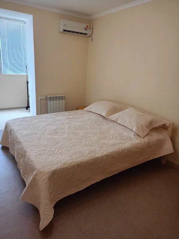 Уютная квартира с фонтаном во дворе