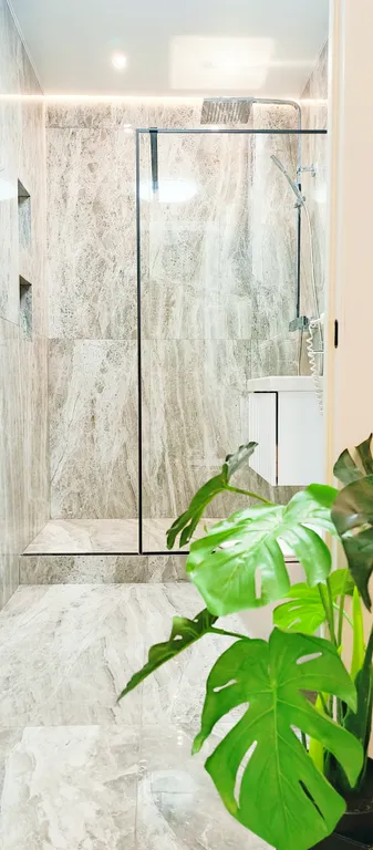 Светлая студия в центре