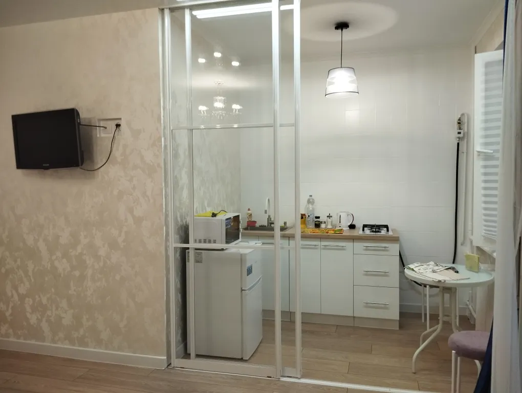 Очень светлая красивая новая квартира в самом центре у площади Победы