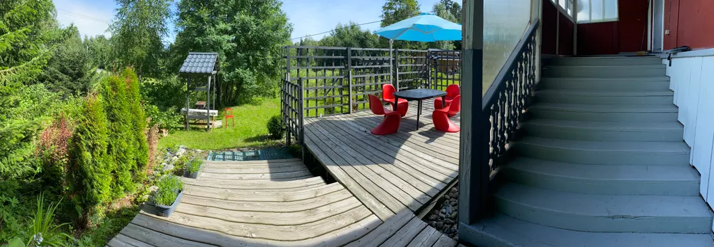 Дом на берегу озера