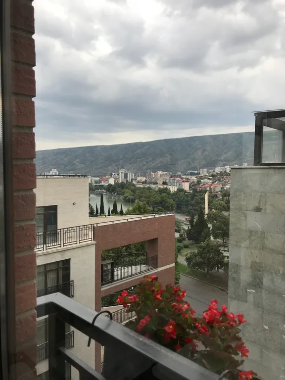 Потрясающий вид на старый Тбилиси