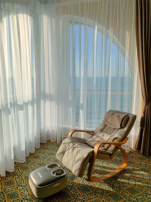 Джуниор сюит с панорамным видом на море (корп.С)