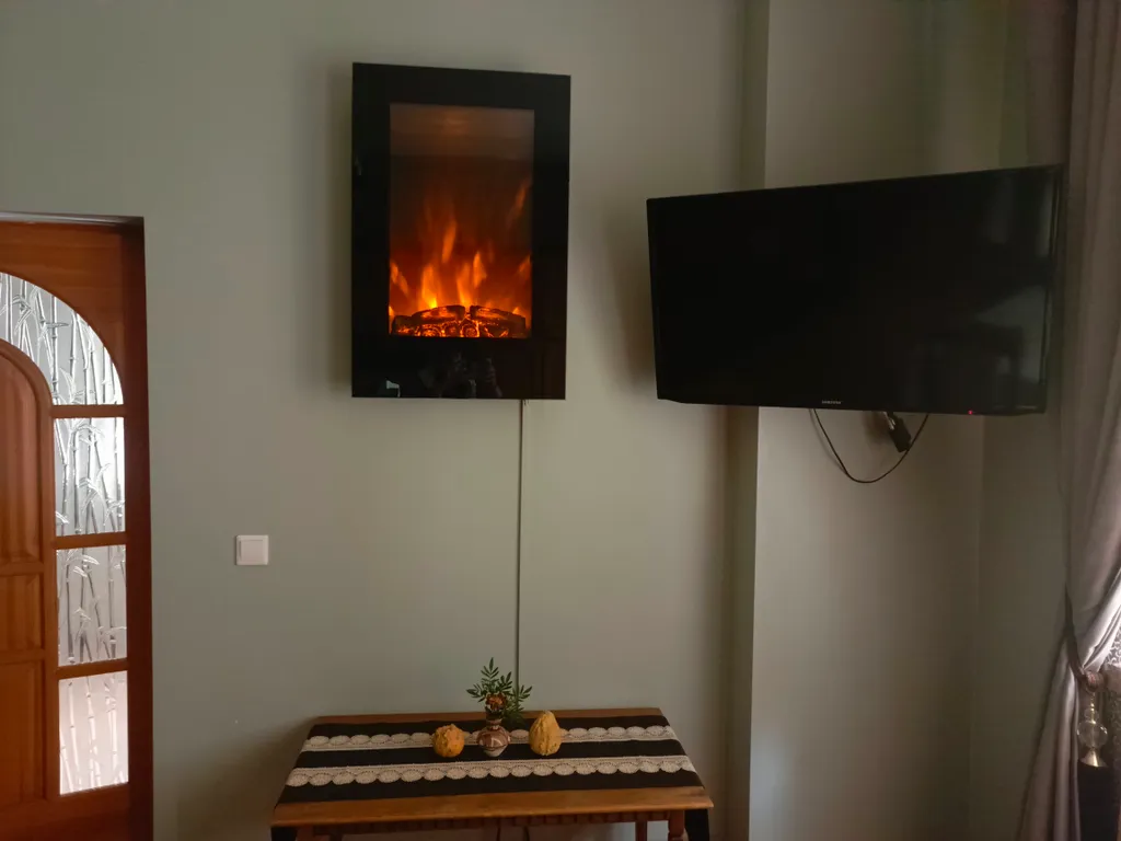 Гостевой дом Профессорский, коттедж в лесу недалеко от центра города