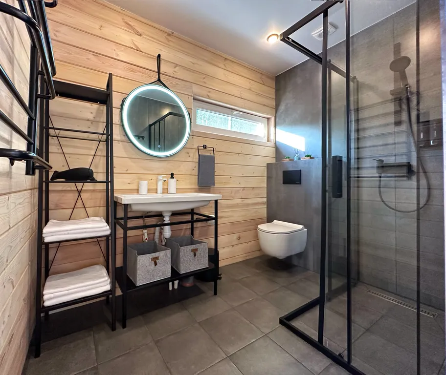 Шале с видом на бухту и вулкан